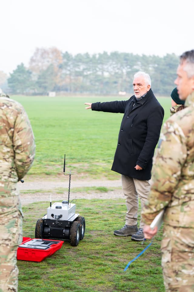 1764248757662-d61b2014-4ed2-4129-9774-d79fe150f0b2