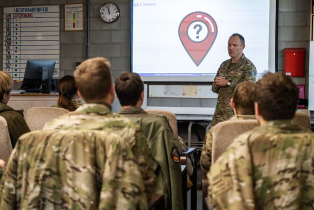 1764248760102-ead73e68-4393-4f4b-b7df-c4cf3d48478a