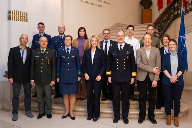 1764778596395-f6a1b966-1950-4078-aafd-e5de5b19996f