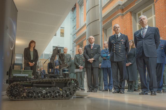 1765786621805-c869f1fe-47b6-40b2-af55-b93fab8c636d