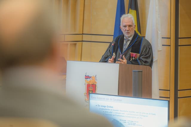 1765803292723-df409f8f-02b0-40f8-beee-c9893ab23d0b