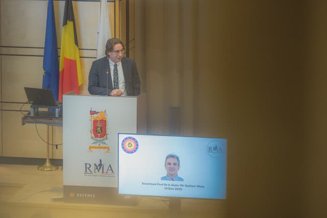 1765803292775-5e4cfa73-7c4b-43d3-94b3-f5da0151728f