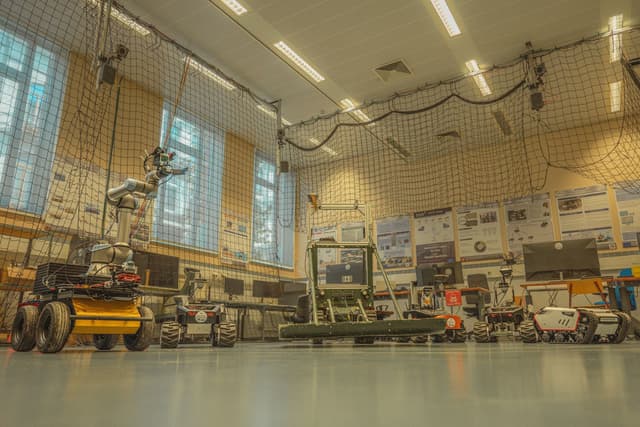 1766063719554-c11efe8c-ff63-4a9a-a37a-016ba7add615